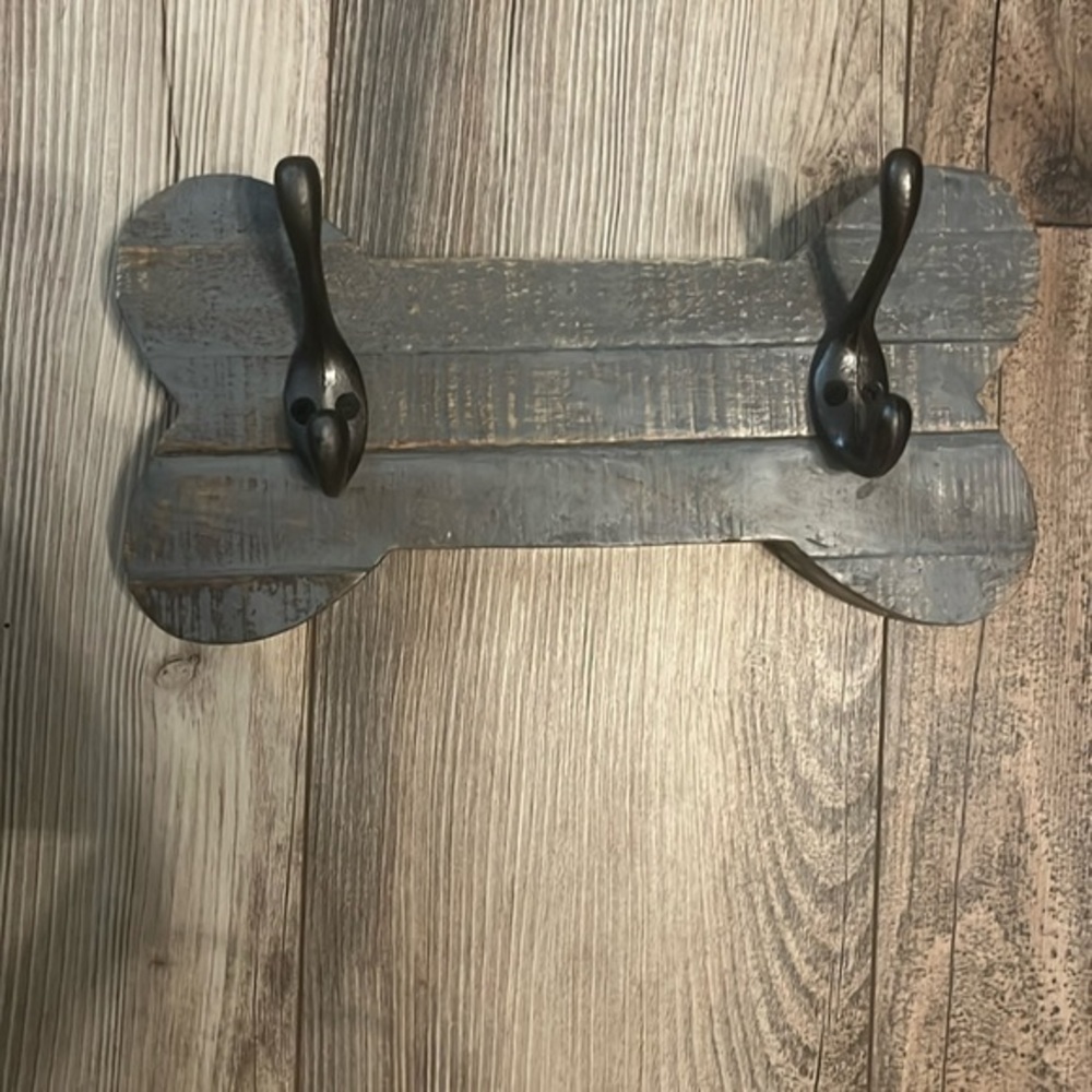 Bone wall hanger